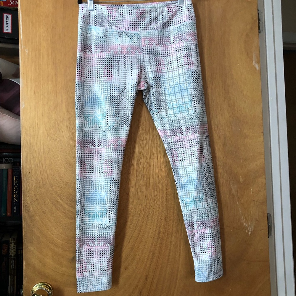 Fabletics-M Salar Patterned Leggings- NWOT